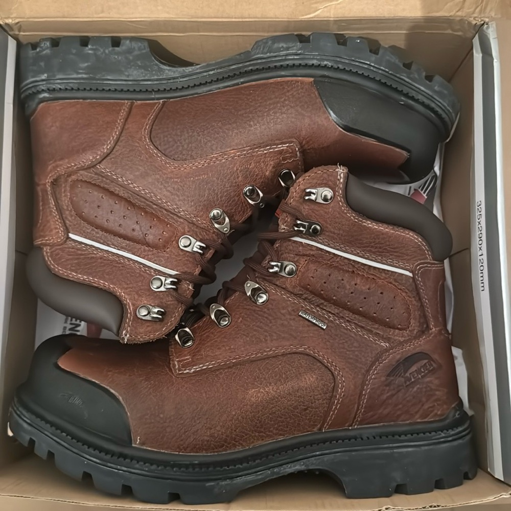 Avenger work boots A7258 steel toe size 9